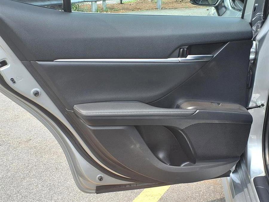 Used 2021 Toyota Camry XSE image 29