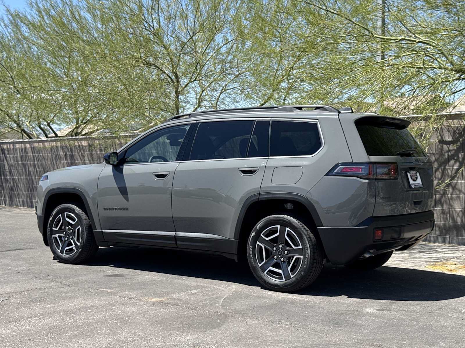New 2026 Jeep Cherokee Laredo AWD/4WD image 7