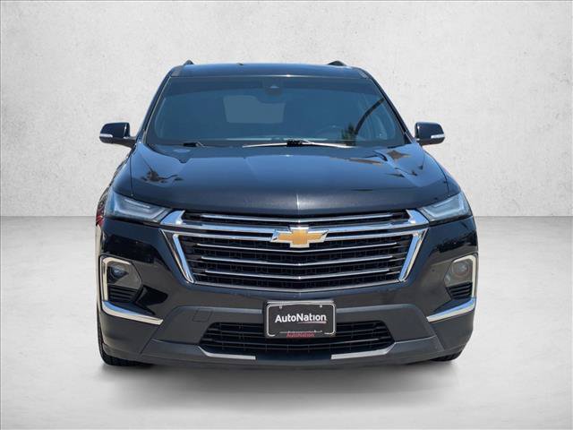Used 2022 Chevrolet Traverse LT FWD image 2