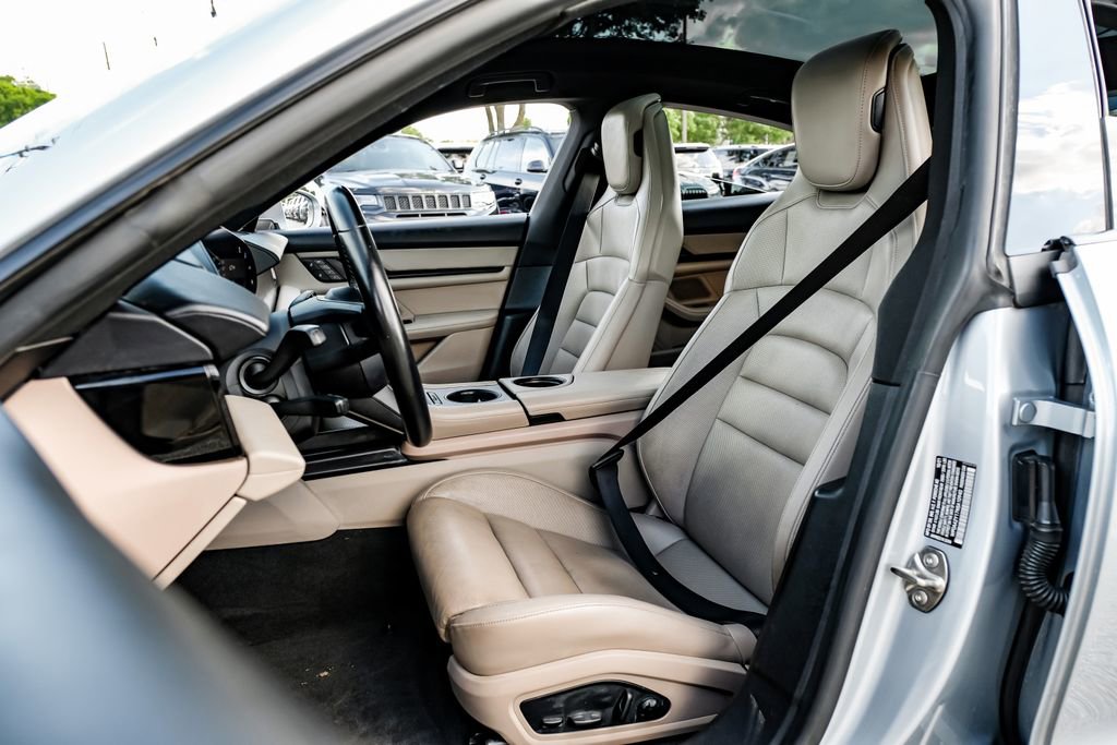 Used 2022 Porsche Taycan image 33