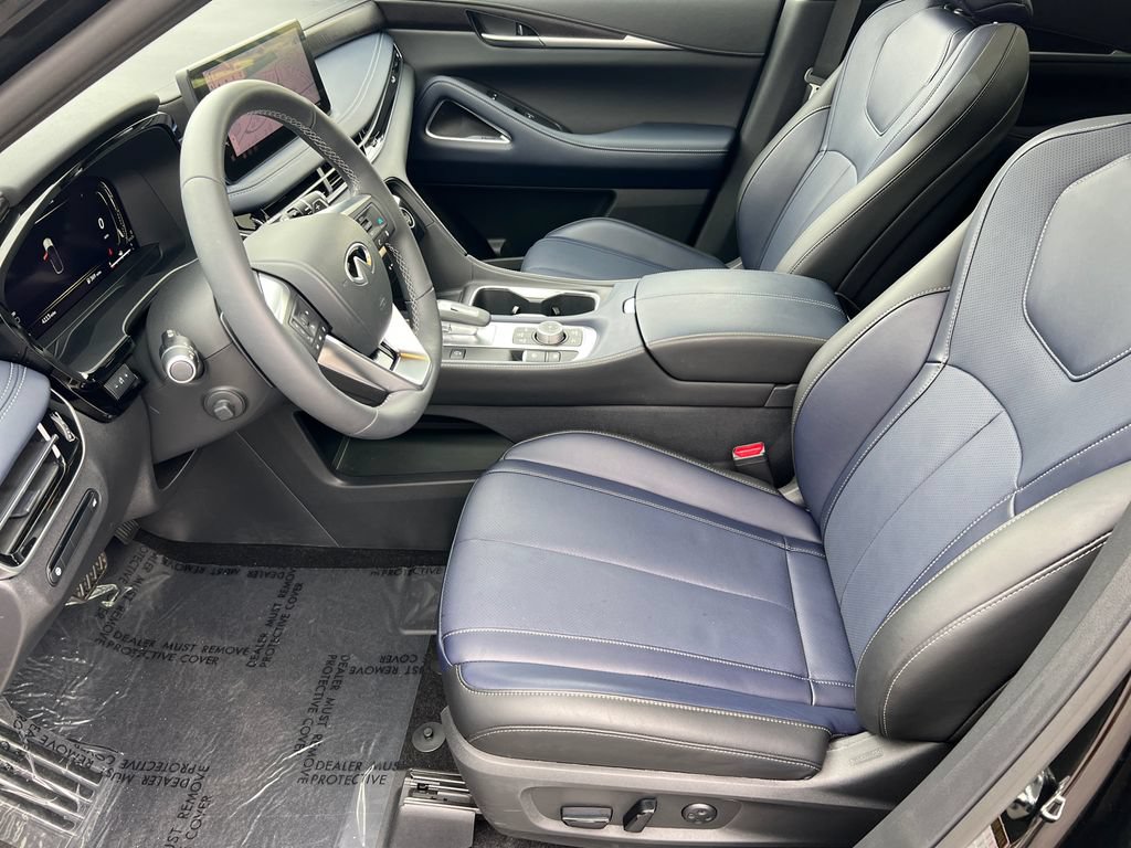 Certified 2026 INFINITI QX60 Sport w/ Dark Cargo Package AWD/4WD image 9