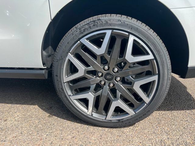 New 2027 Ford Expedition Max Platinum w/ Platinum Ultimate Package AWD/4WD image 9