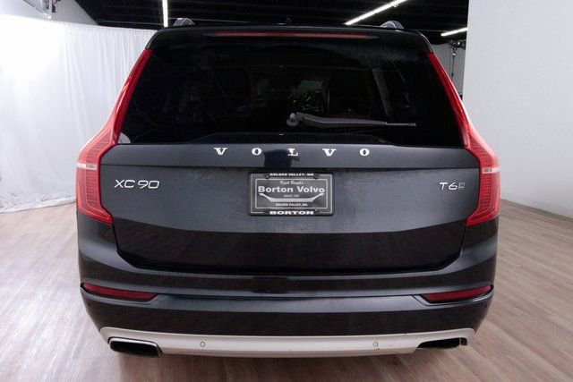 Used 2016 Volvo XC90 T6 Momentum image 4