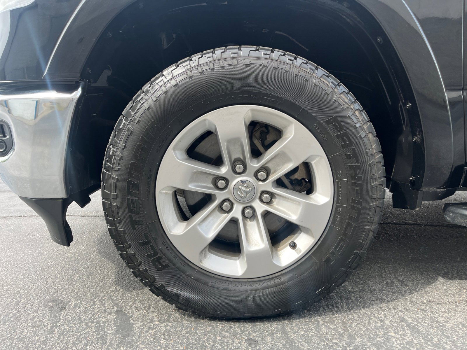 Used 2021 RAM 1500 Laramie AWD/4WD image 10