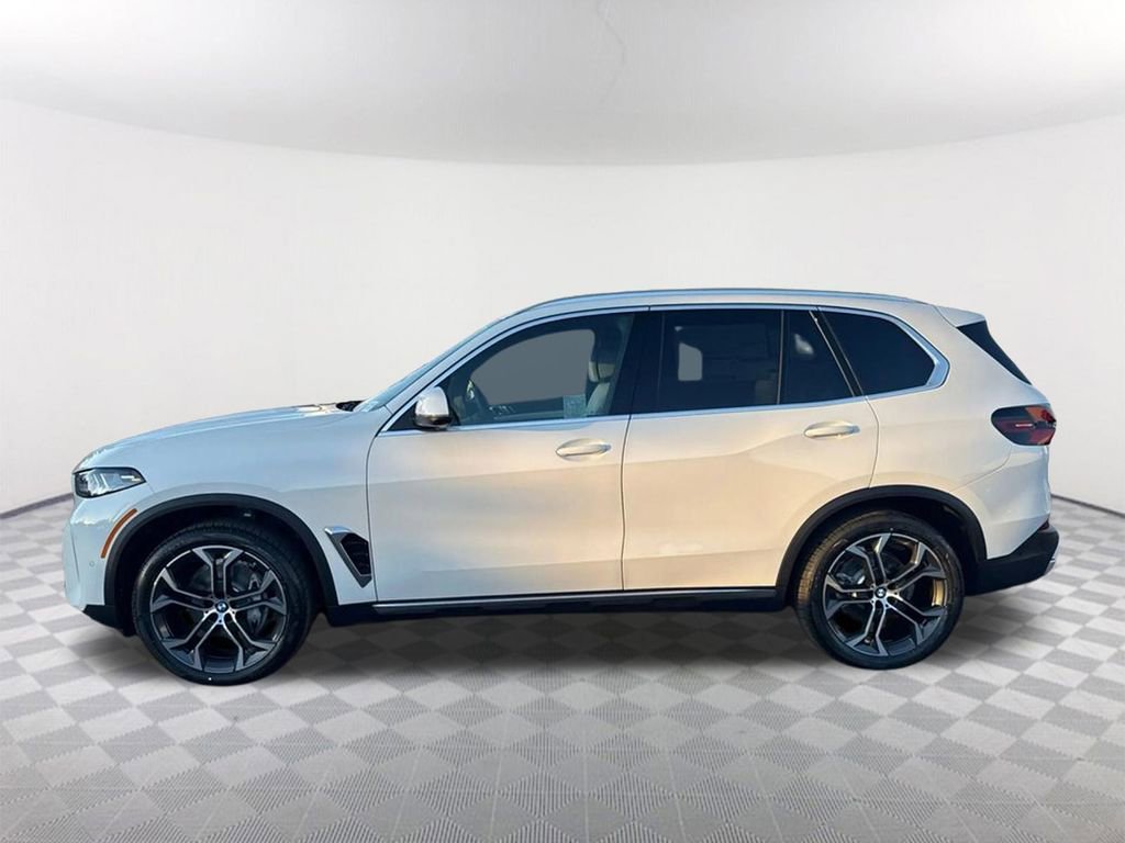 New 2026 BMW X5 sDrive40i image 8