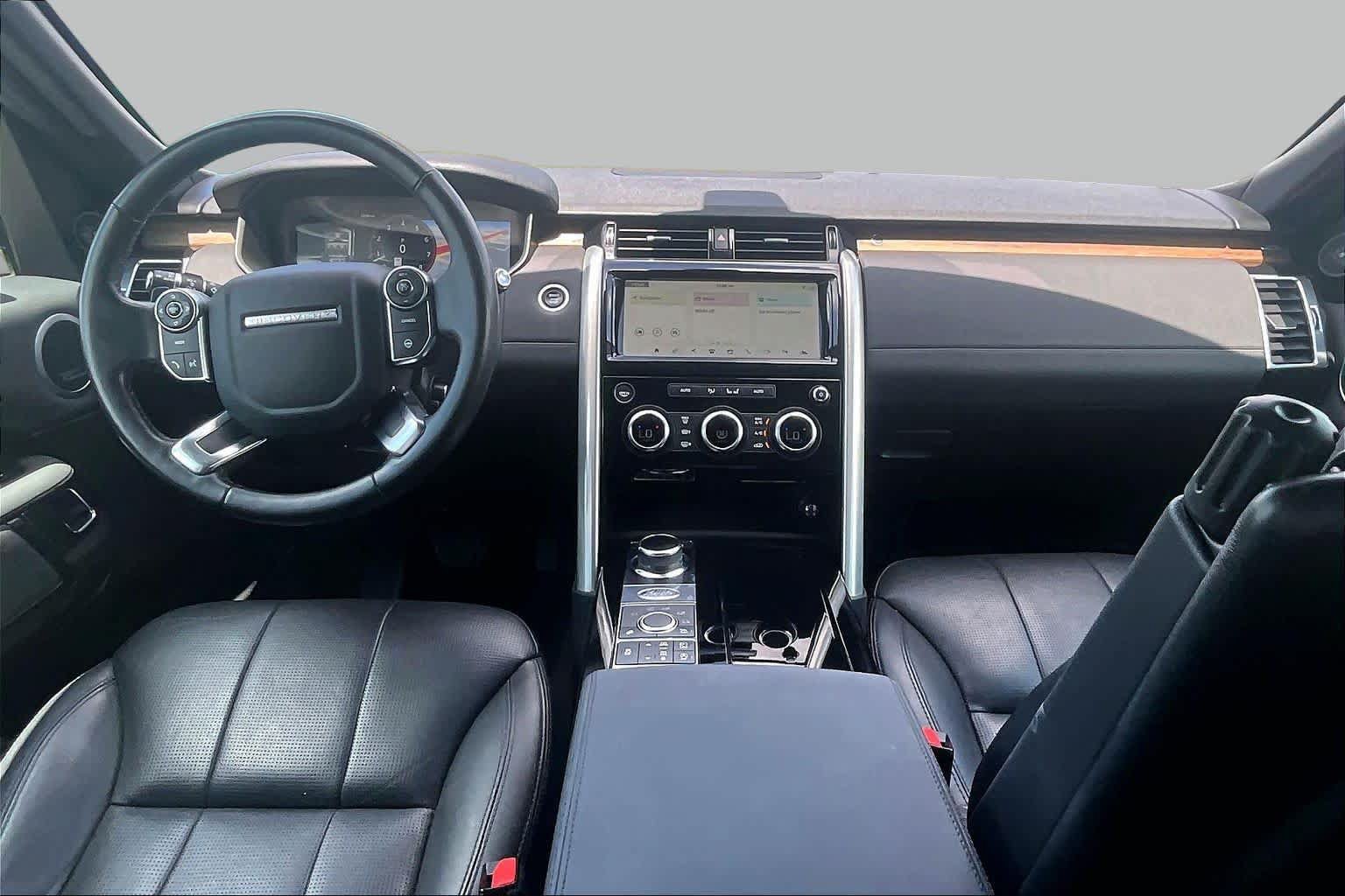 Used 2018 Land Rover Discovery HSE AWD/4WD image 15