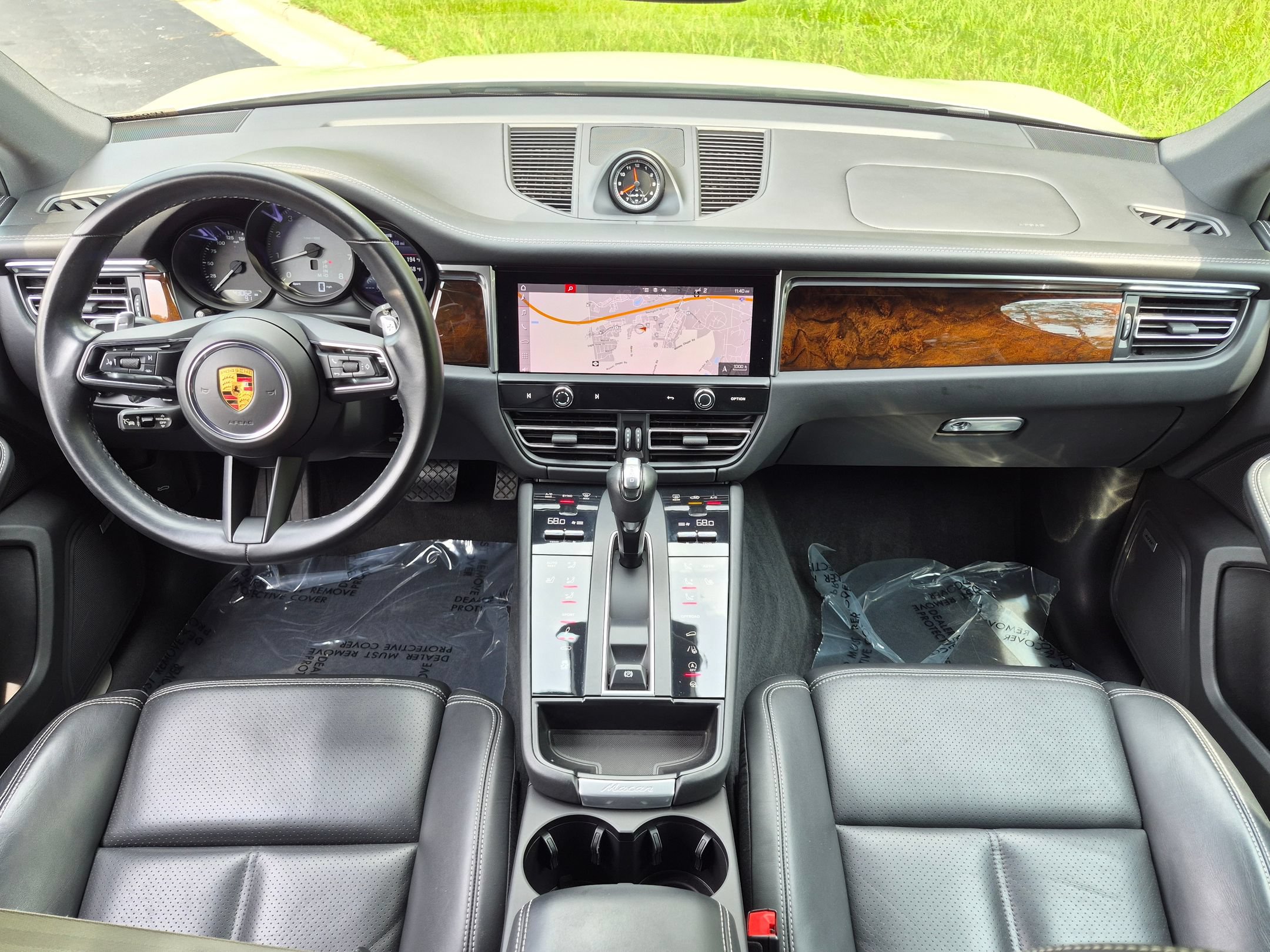 Certified 2022 Porsche Macan S AWD/4WD image 20