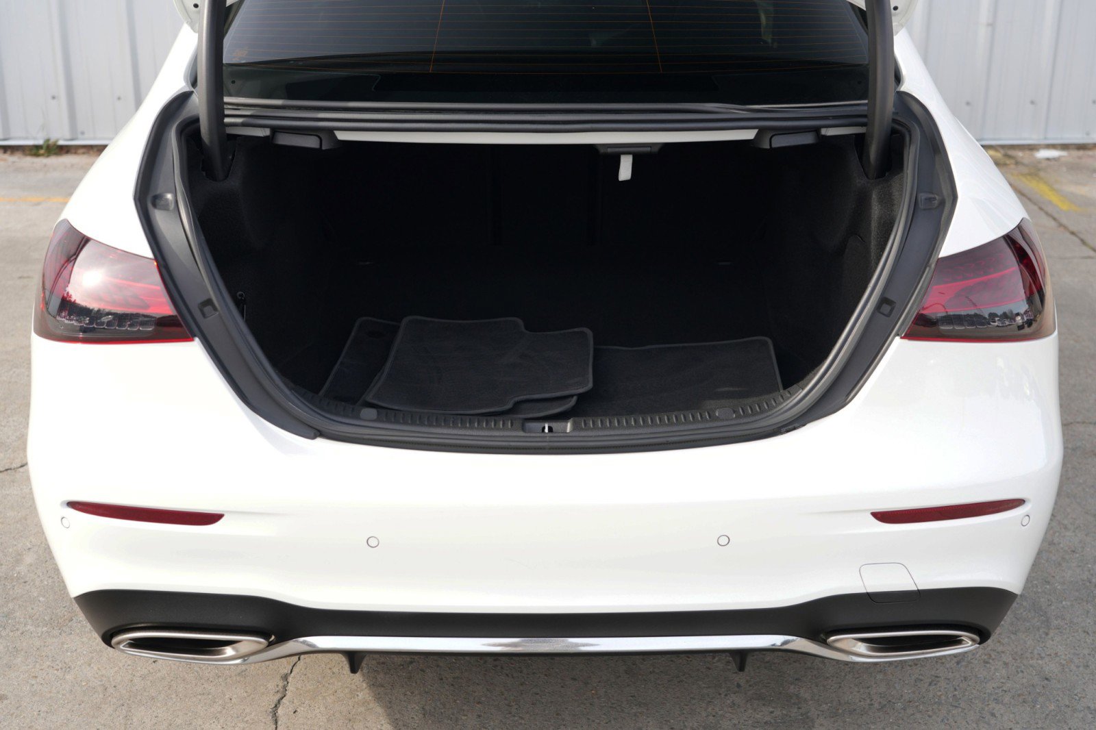 Used 2021 Mercedes-Benz E 350 Sedan w/ Premium Package image 9