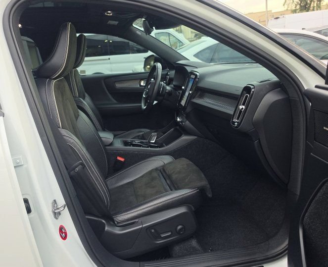 Used 2019 Volvo XC40 T5 R-Design AWD/4WD image 24