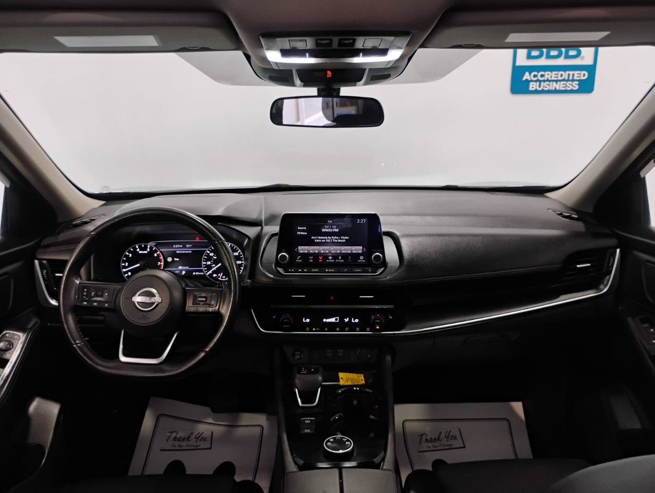Used 2024 Nissan Rogue SV w/ SV Premium Package AWD/4WD image 11