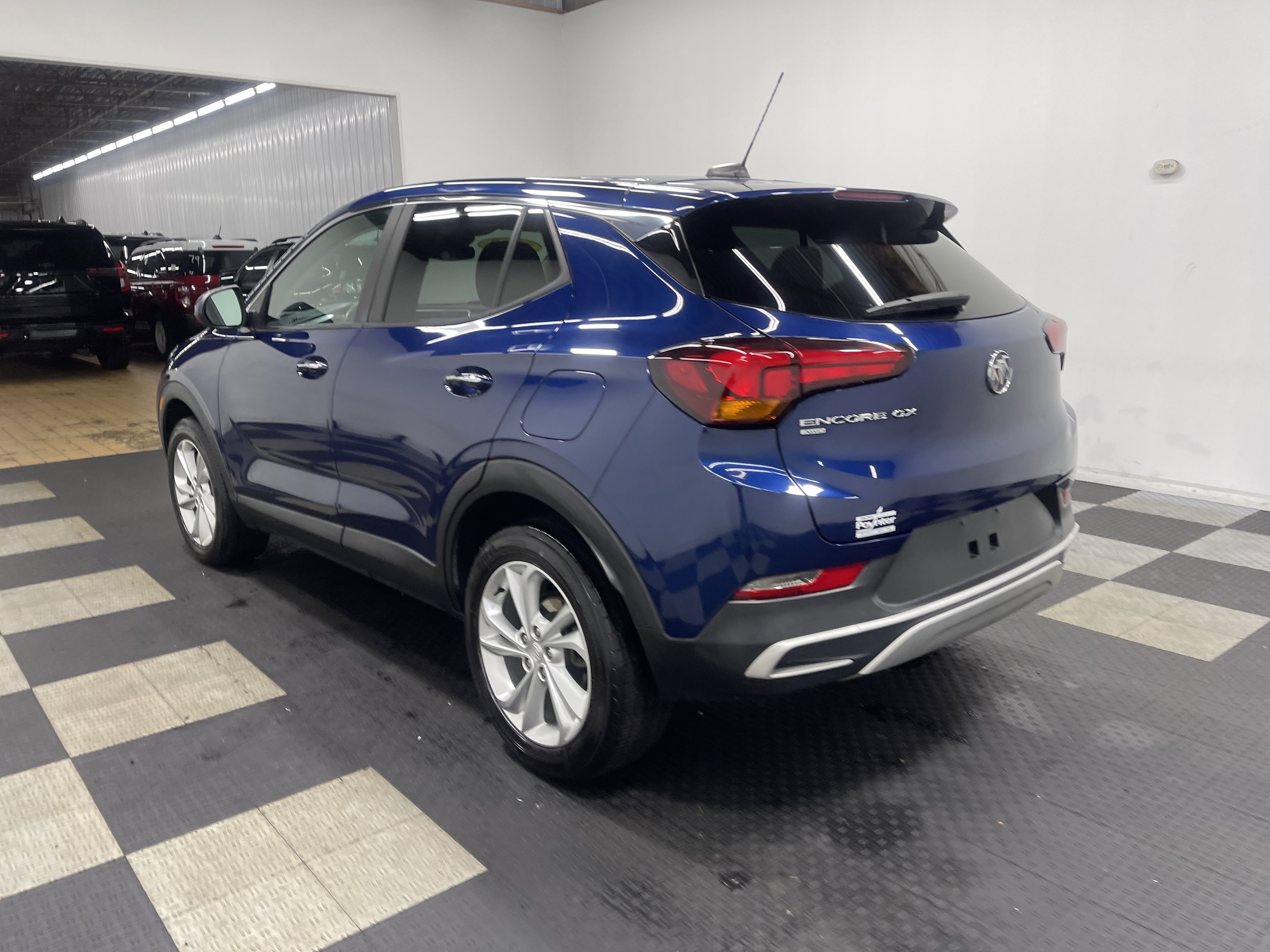 Used 2022 Buick Encore GX Preferred w/ Cold Weather Comfort Package image 2