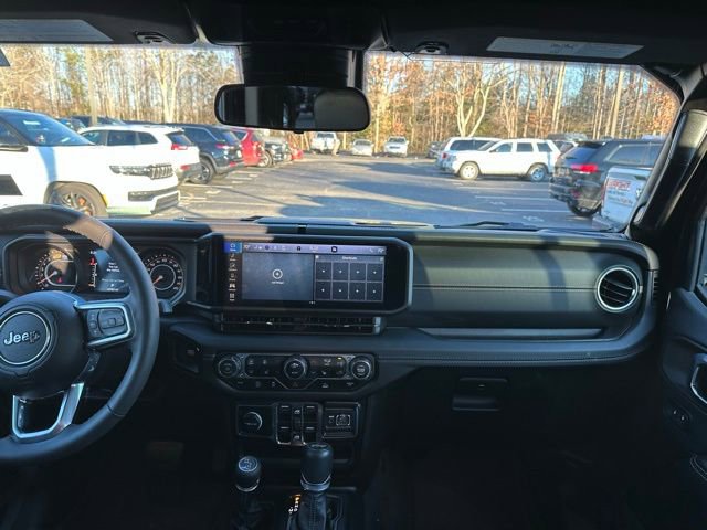 Used 2024 Jeep Wrangler Sahara image 25