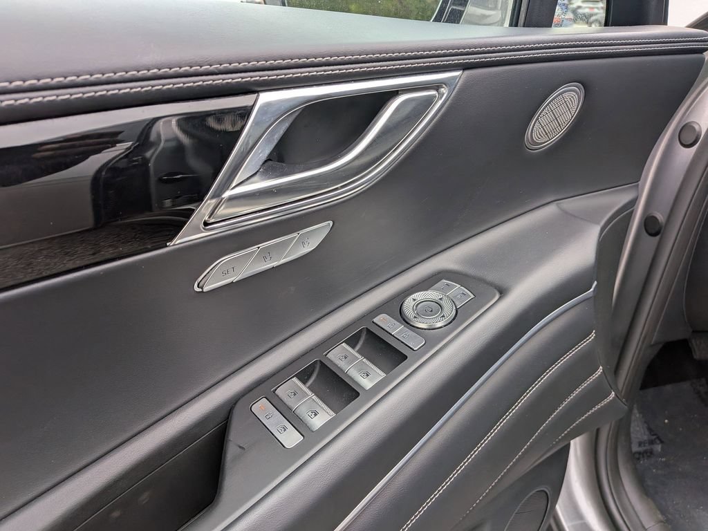 Used 2025 Genesis GV80 2.5T Standard AWD/4WD image 14