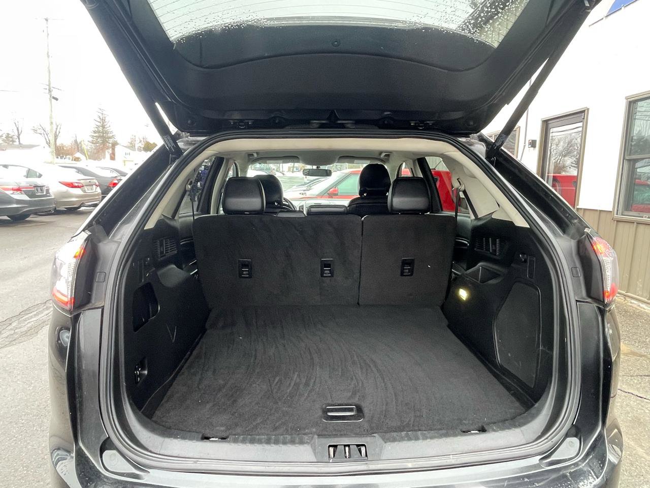 Used 2015 Ford Edge Titanium image 8