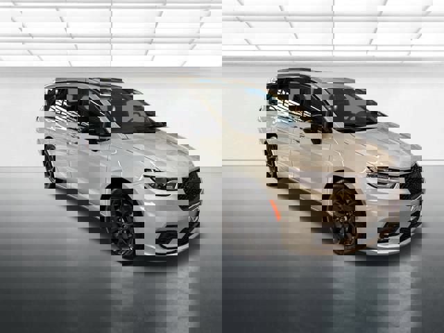 New 2026 Chrysler Pacifica Select image 9