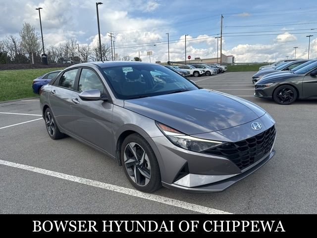 Used 2023 Hyundai Elantra SEL w/ Convenience Package image 9