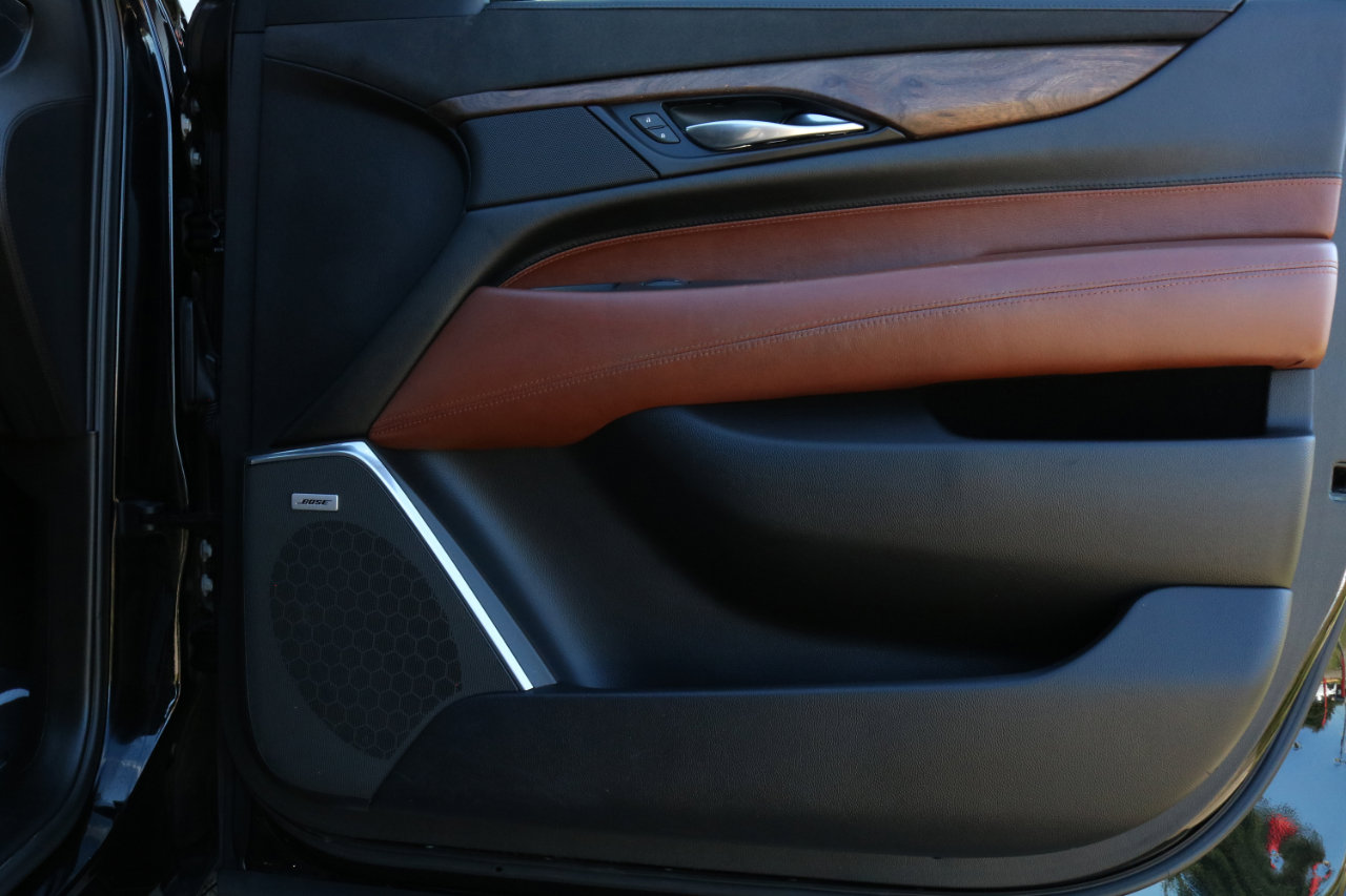 Used 2017 Cadillac Escalade Premium Luxury image 57