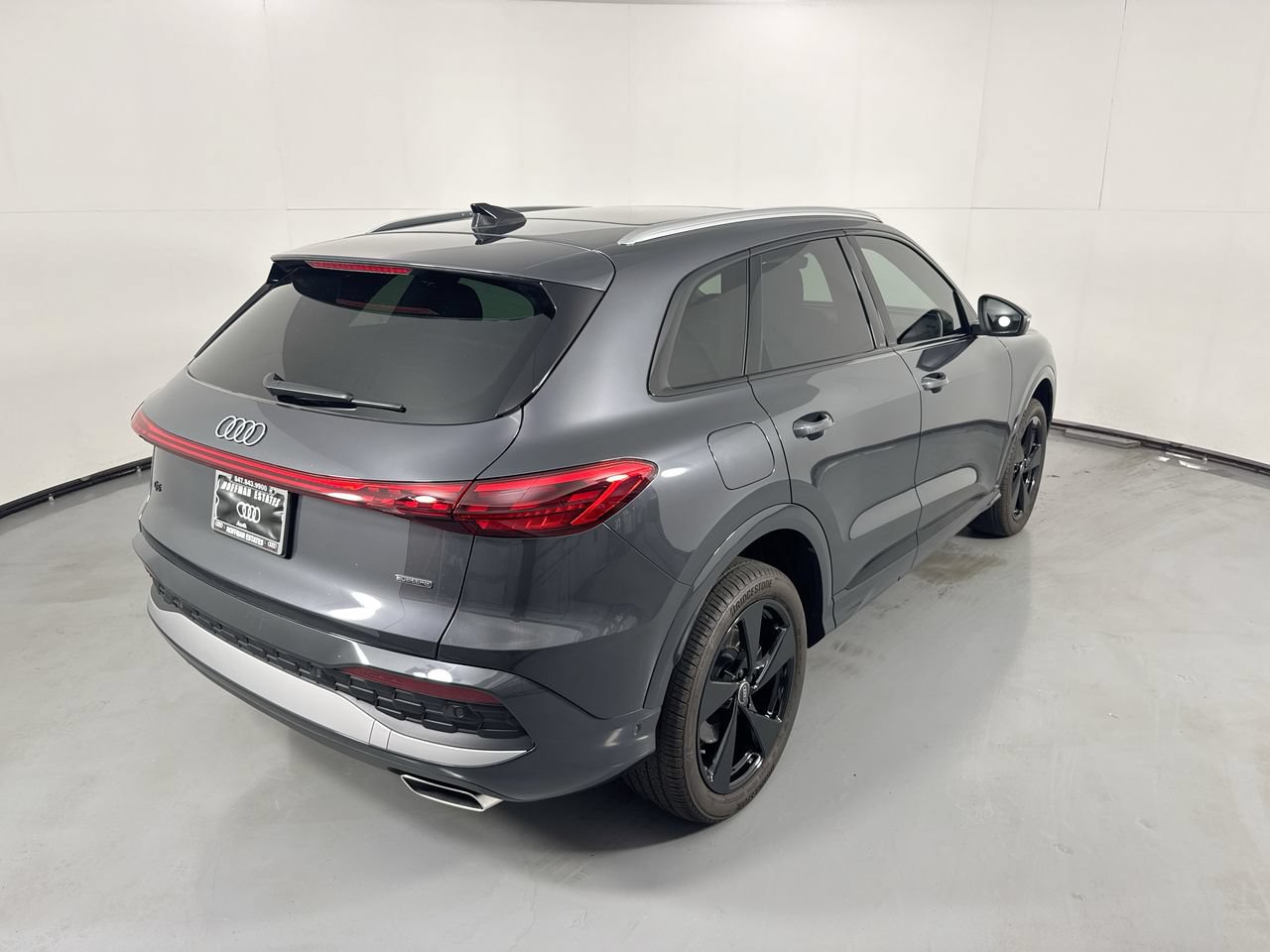 Used 2025 Audi Q5 Premium Plus w/ Premium Plus AWD/4WD image 7