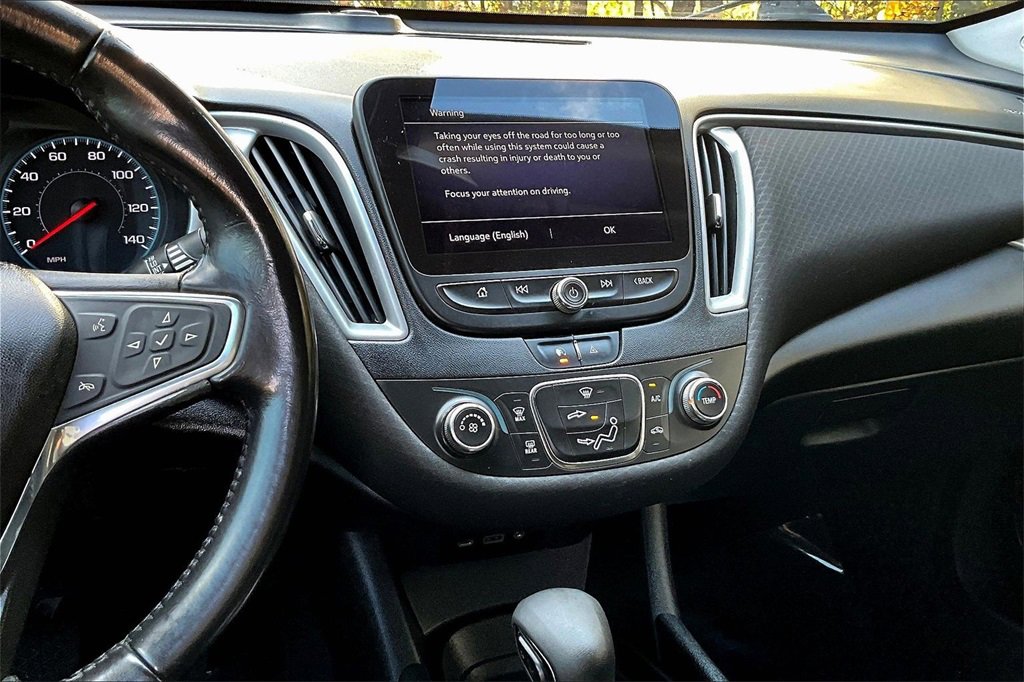 Certified 2021 Chevrolet Malibu RS w/ LPO, Floor Liner Package image 10