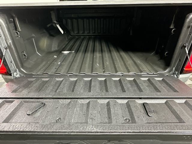 Used 2023 GMC Canyon AT4 image 32