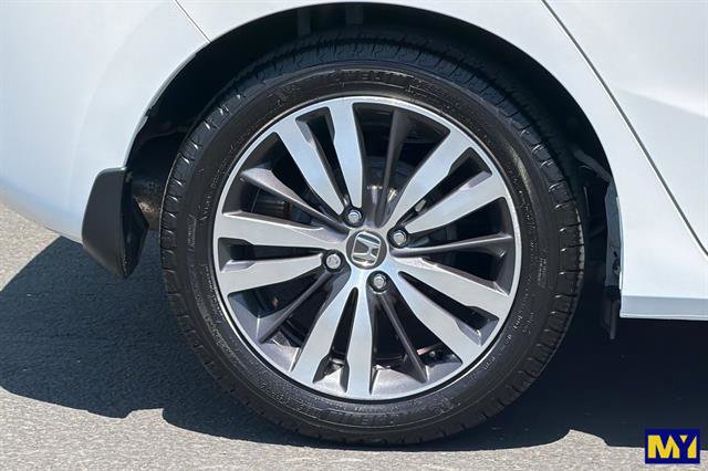 Used 2015 Honda Fit EX image 35