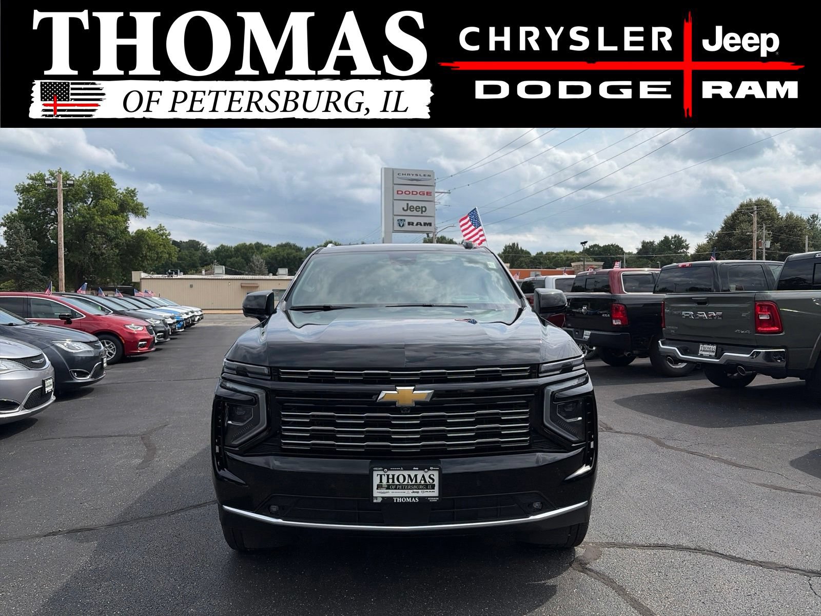 Used 2026 Chevrolet Suburban High Country AWD/4WD image 2