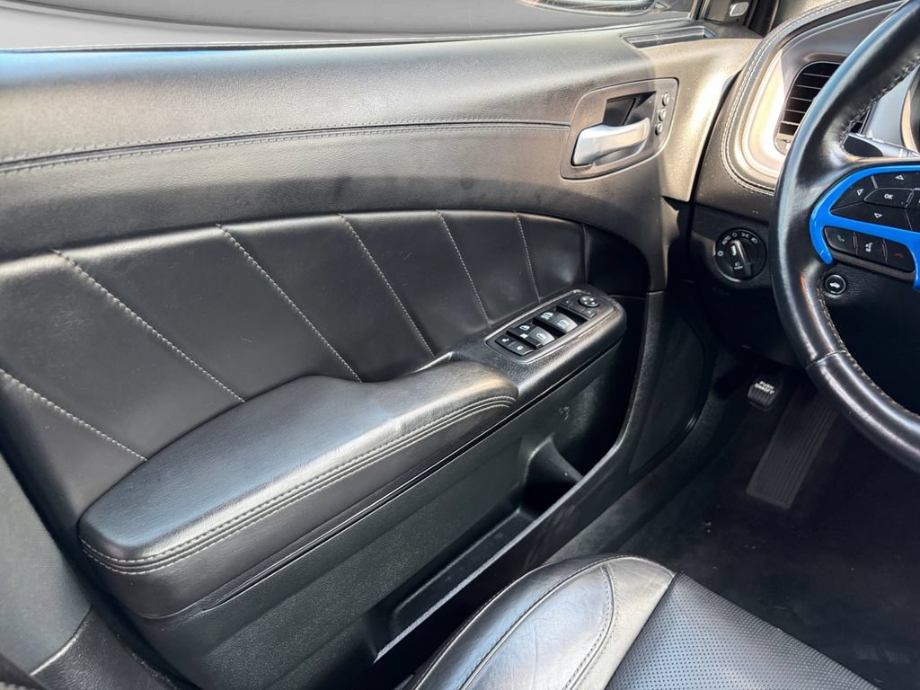 Used 2023 Dodge Charger SXT w/ Plus Group RWD image 12