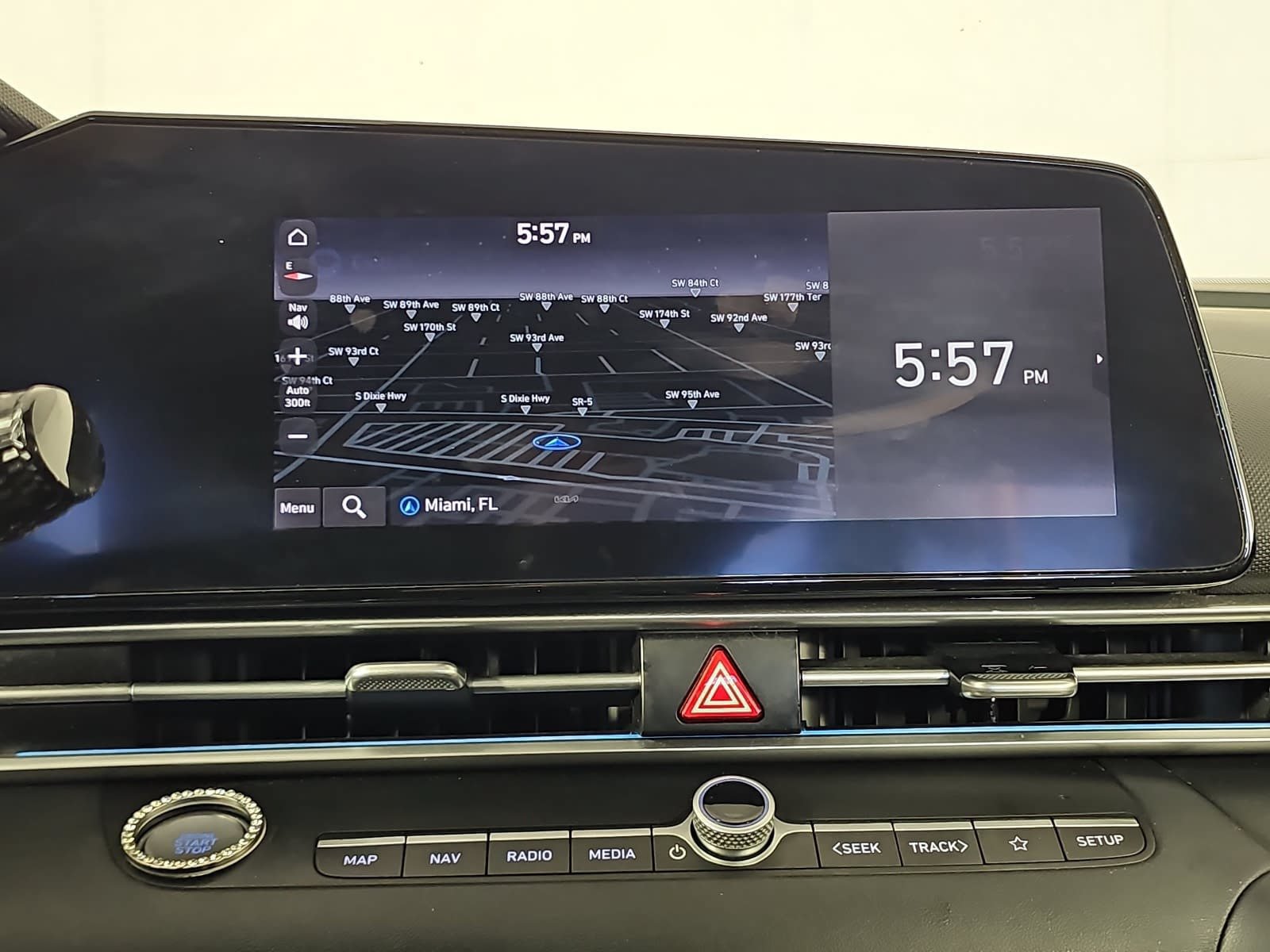 Used 2022 Hyundai Elantra Limited w/ Cargo Package FWD image 21