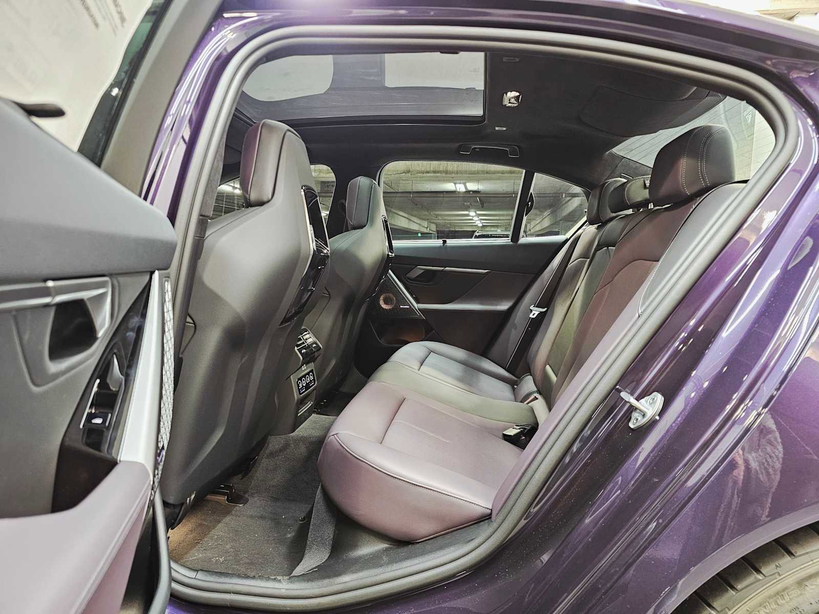 New 2026 BMW M5 w/ Executive Package image 25