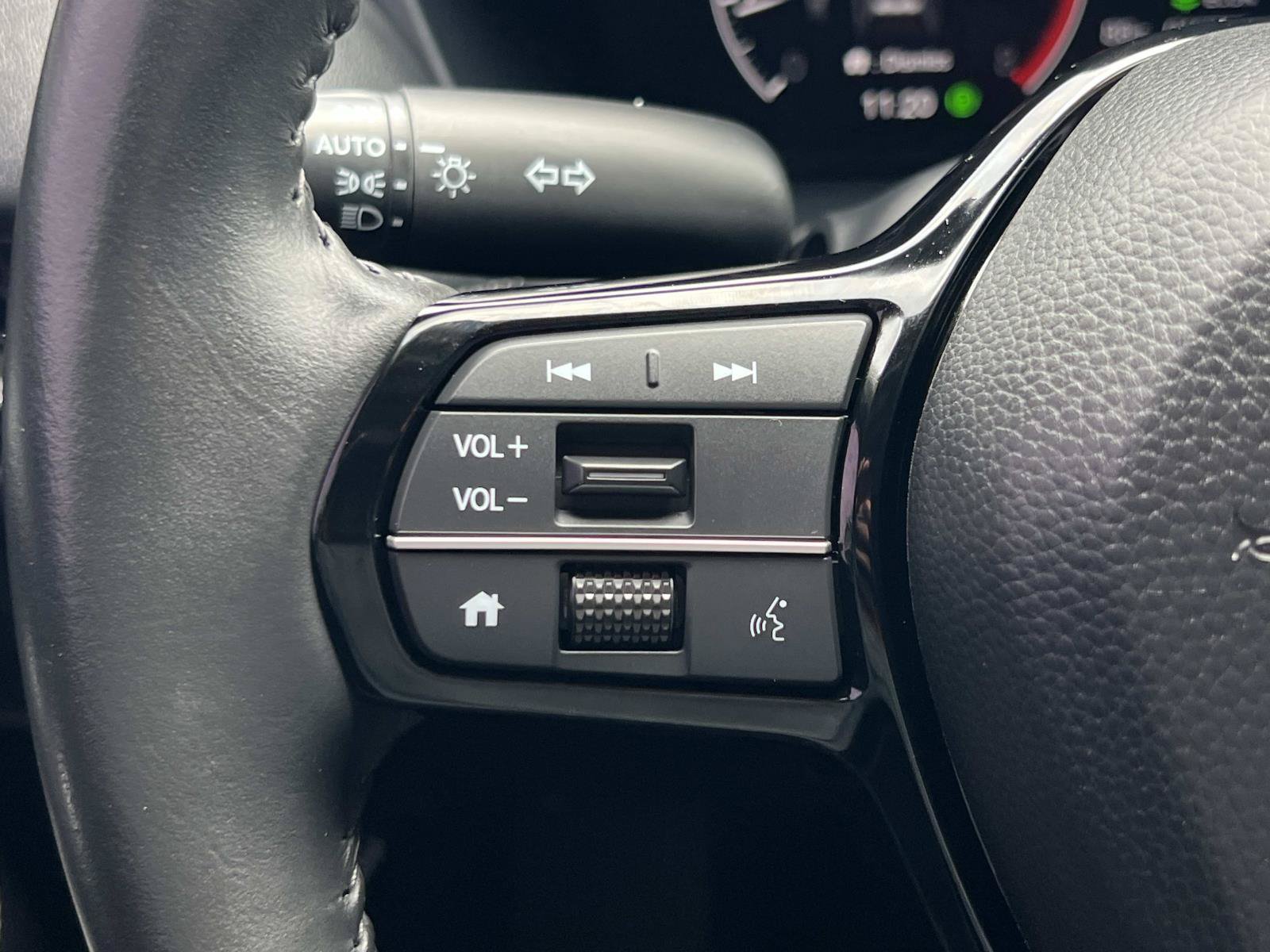 Certified 2025 Honda HR-V EX-L image 9
