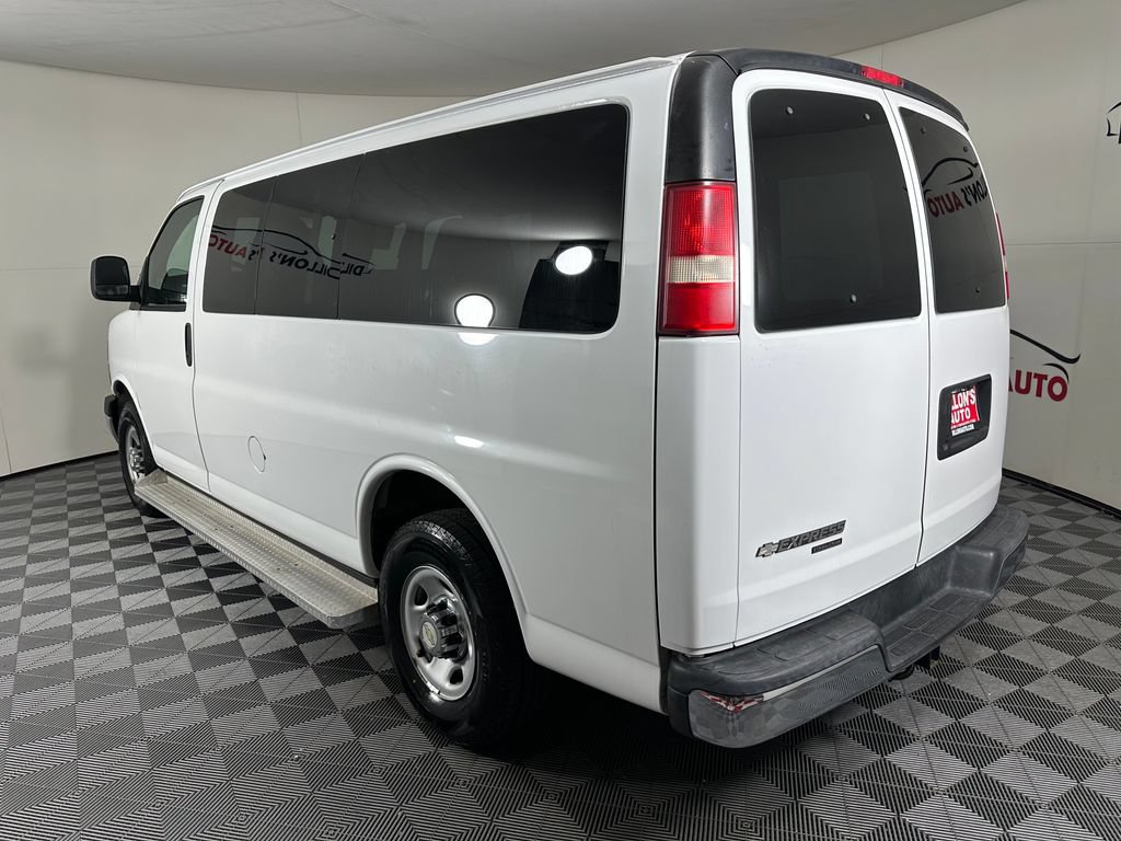 Used 2014 Chevrolet Express 2500 LT w/ LT Preferred Equipment Group RWD image 4