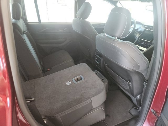 Certified 2024 Jeep Grand Cherokee Laredo X RWD image 15