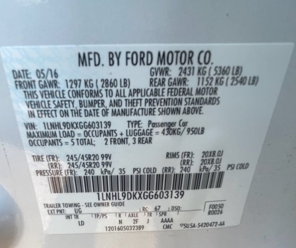 Used 2016 Lincoln MKS w/ Equipment Group 101A FWD image 34