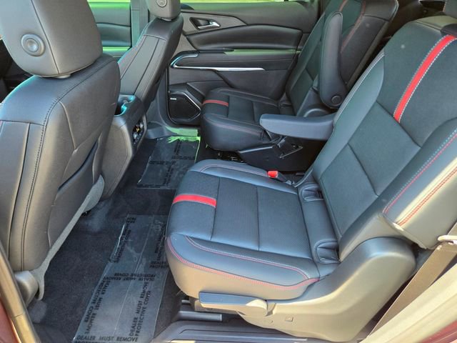 Used 2026 Chevrolet Traverse RS w/ LPO, Floor Liner Package FWD image 14