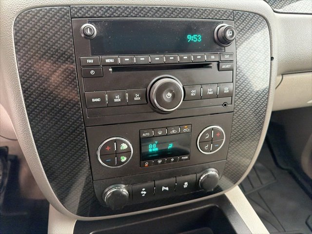 Used 2013 Chevrolet Avalanche LT image 16