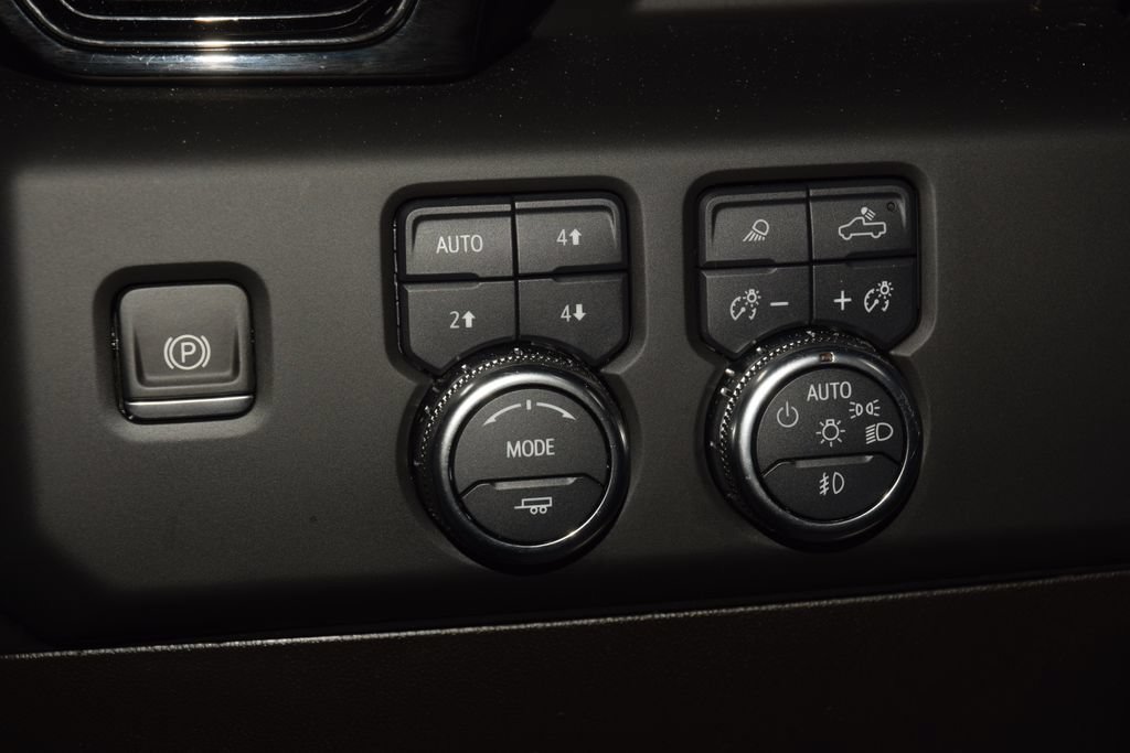 Used 2024 GMC Sierra 2500 AT4 w/ AT4 Premium Plus Package AWD/4WD image 40