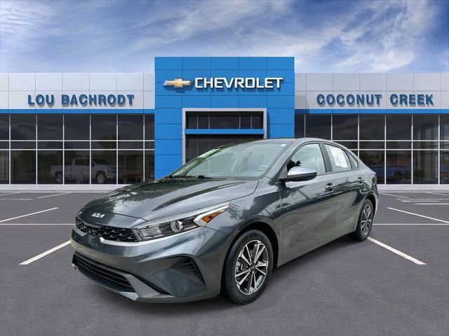 Used 2024 Kia Forte LXS FWD image 4