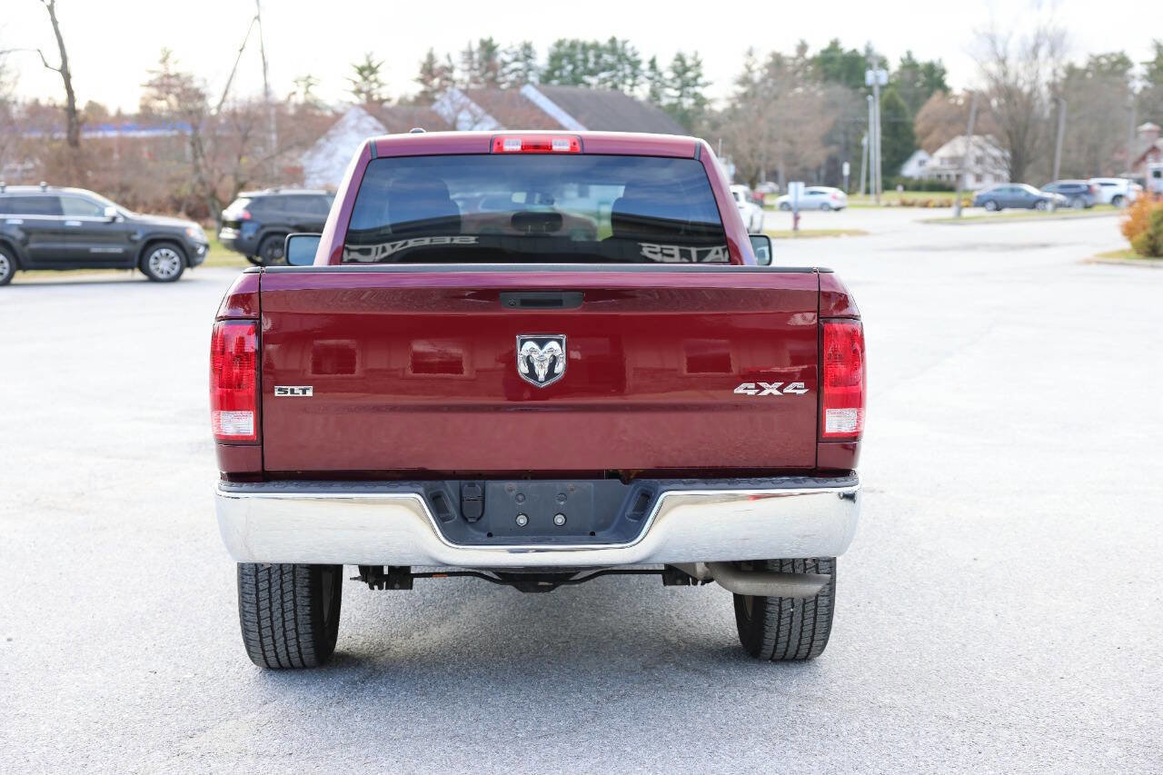 Used 2024 RAM 1500 Classic SLT AWD/4WD image 4