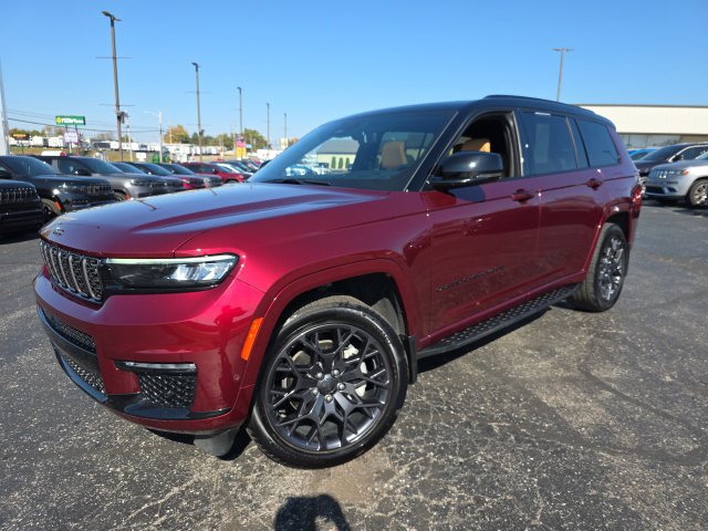 Used 2025 Jeep Grand Cherokee L Summit AWD/4WD image 2