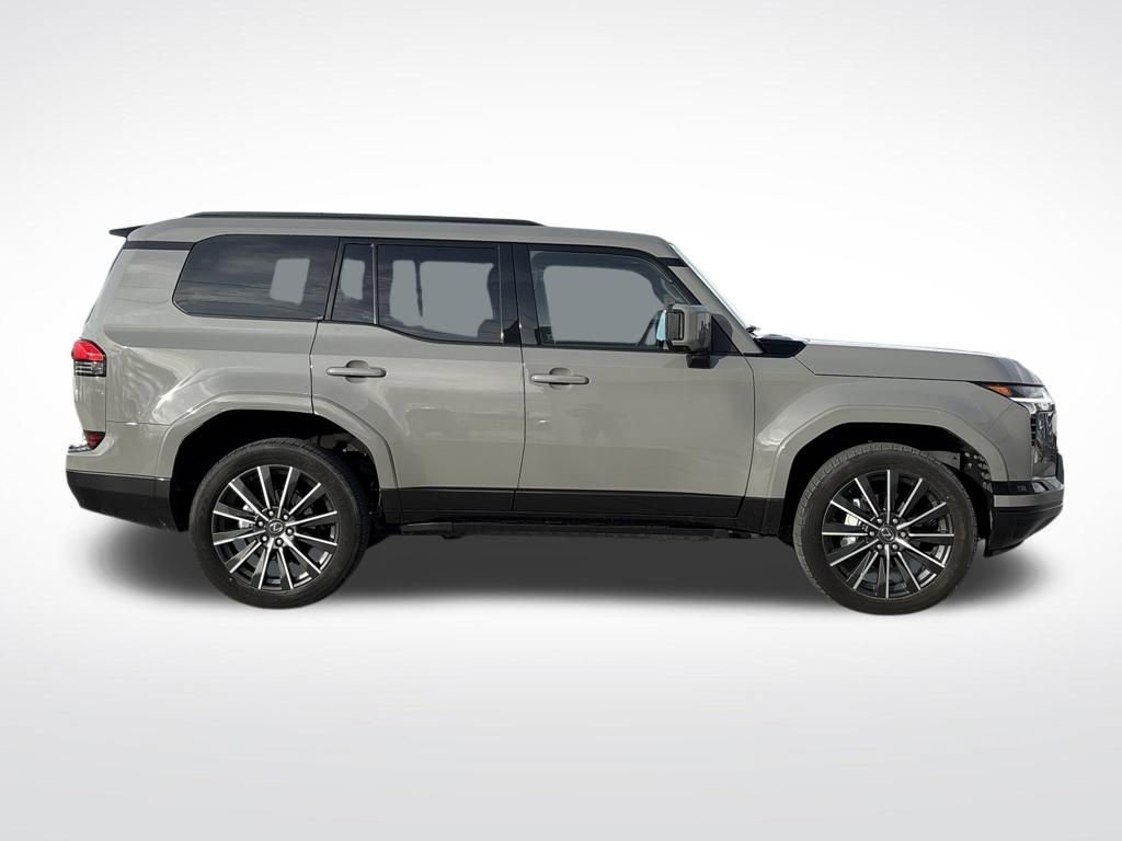 Used 2024 Lexus GX 550 w/ Accessory Package (Z1) image 8