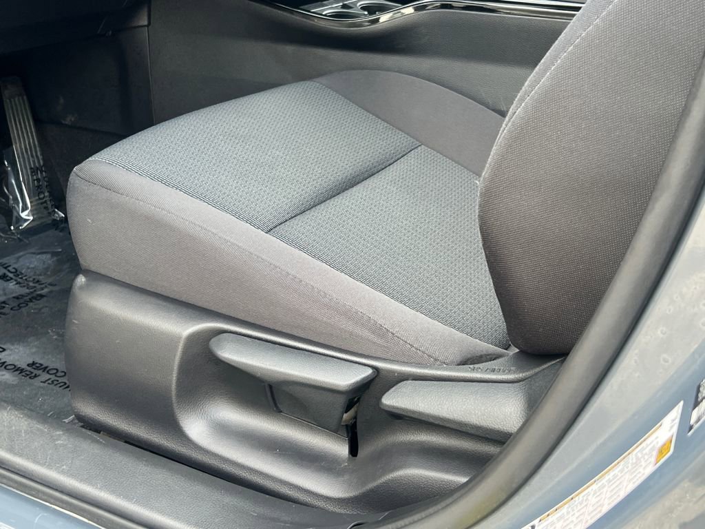 Used 2024 Toyota Prius LE image 19