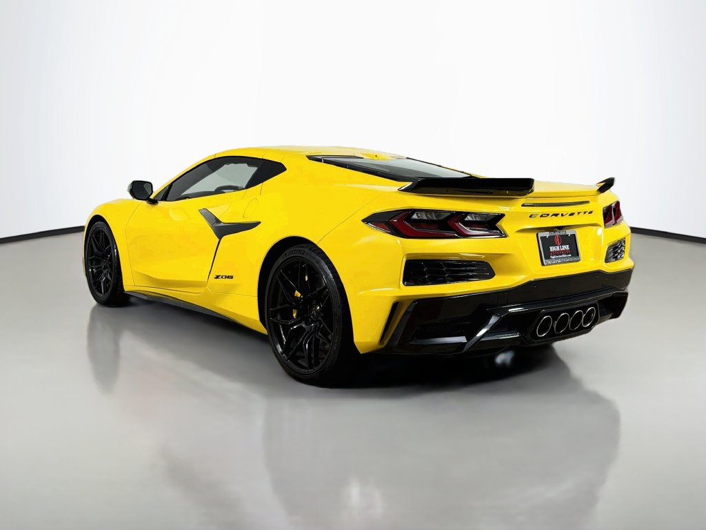 Used 2025 Chevrolet Corvette Z06 RWD image 5