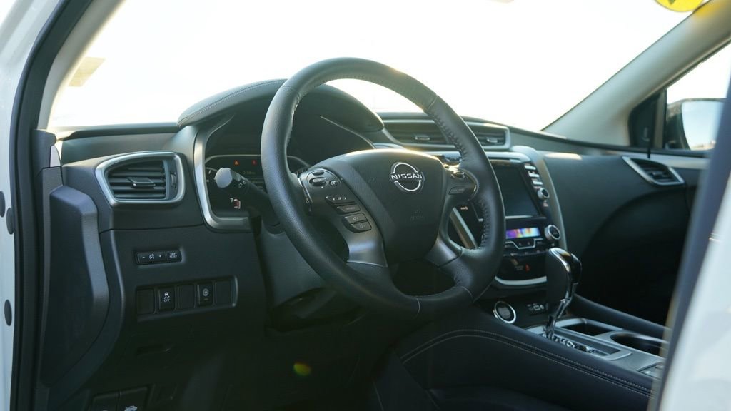 Used 2024 Nissan Murano SV w/ SV Midnight Edition Package image 12