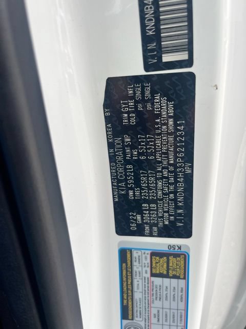 Used 2023 Kia Carnival LX FWD image 13