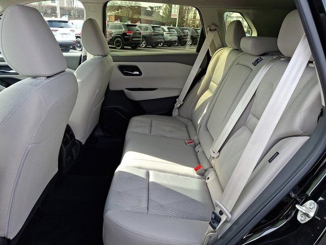 Used 2024 Nissan Rogue SV FWD image 13
