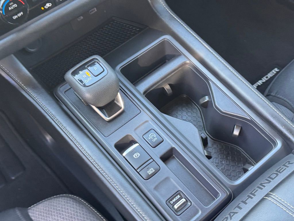 Certified 2024 Nissan Pathfinder S image 18