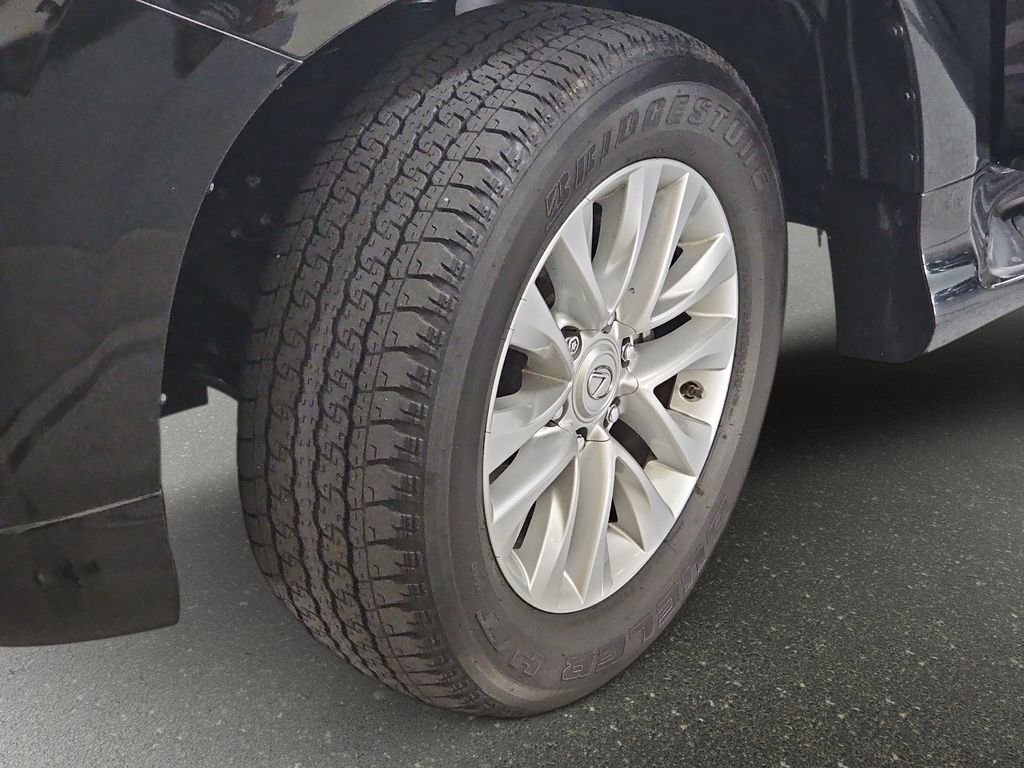 Certified 2023 Lexus GX 460 Premium w/ Premium Package AWD/4WD image 30