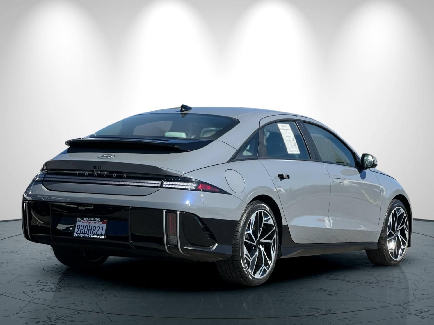 Used 2023 Hyundai Ioniq 6 SEL AWD/4WD image 4