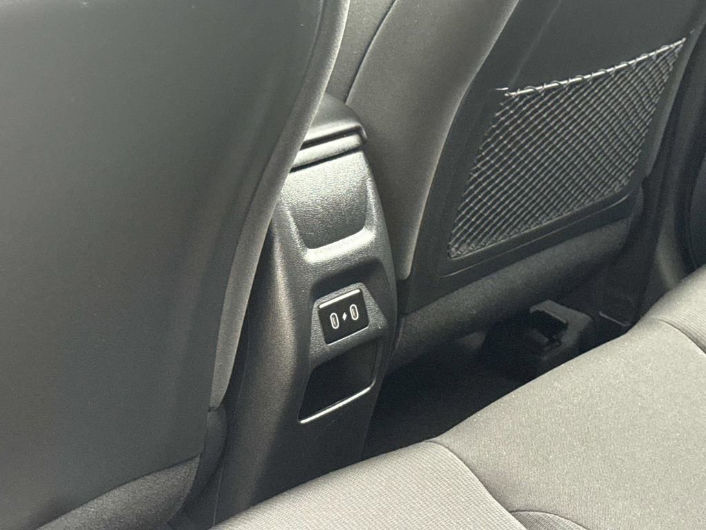 Used 2026 Hyundai Venue SEL FWD image 20