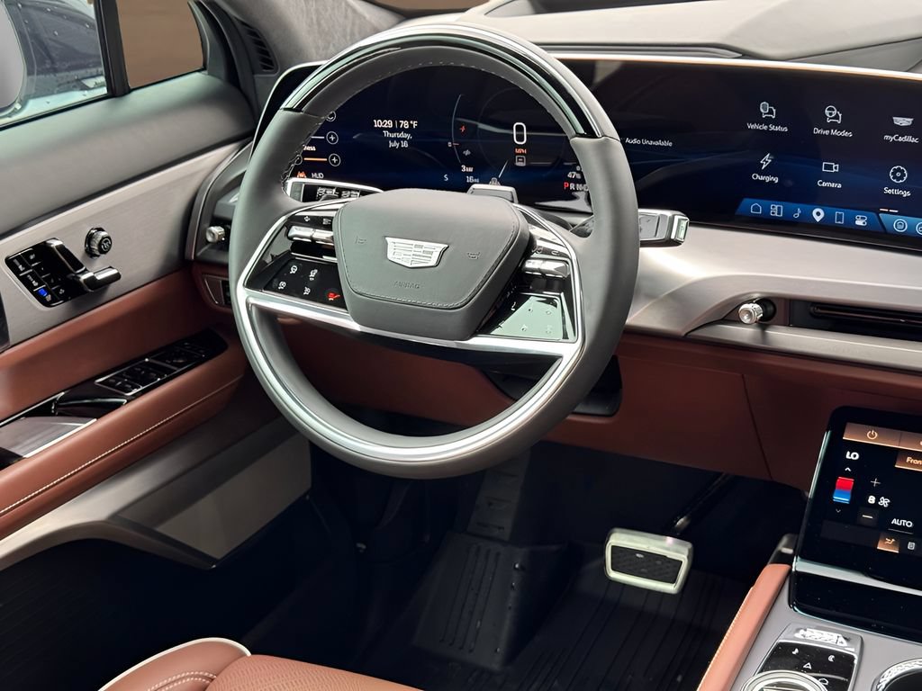 New 2027 Cadillac Vistiq Platinum w/ LPO, Floor Liner Package AWD/4WD image 26